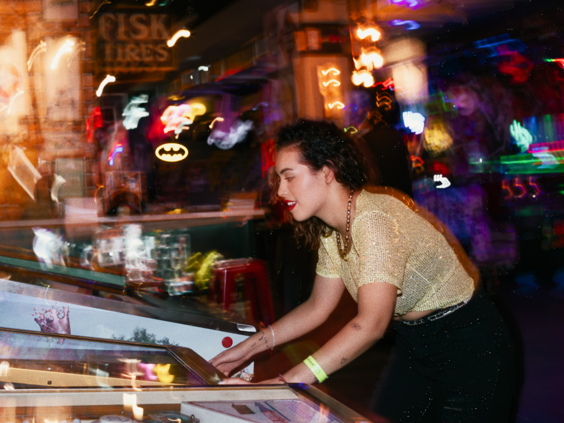 Arcade bar